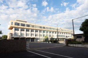 日進東中学校